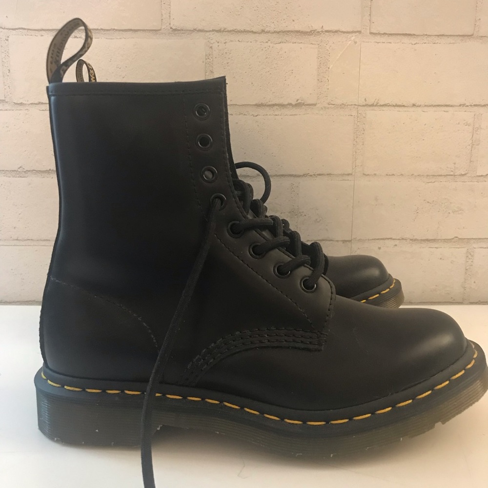 Size 7 NEVER WORN dr. martens!